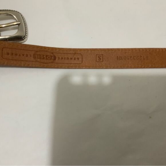 New Beautiful Fossil belt skinny tan metal size Small main image 7